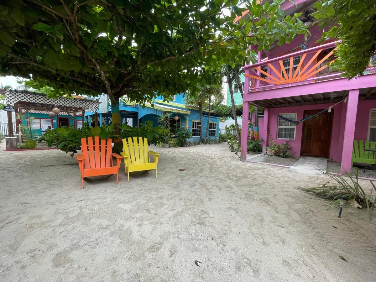 Sea N Sun Guest House Caye Caulker Exteriör bild