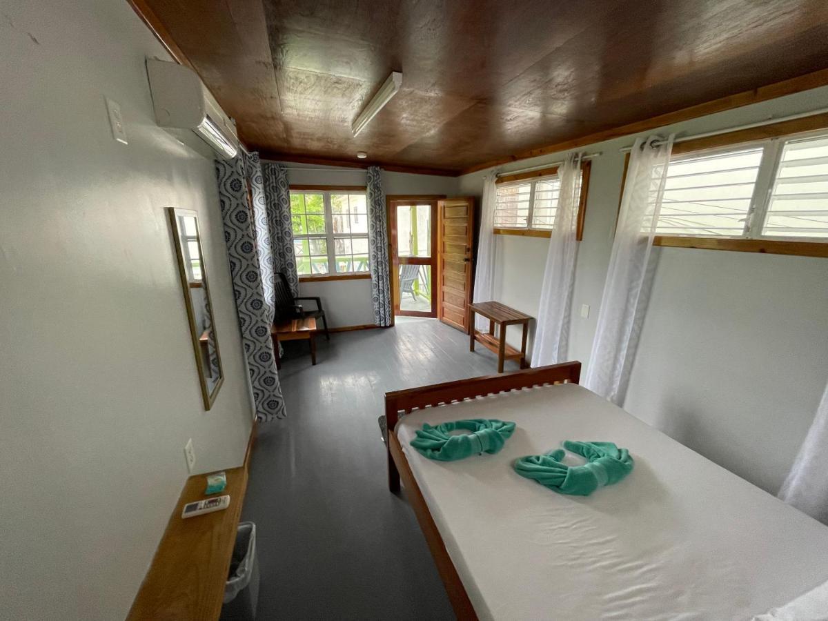 Sea N Sun Guest House Caye Caulker Exteriör bild