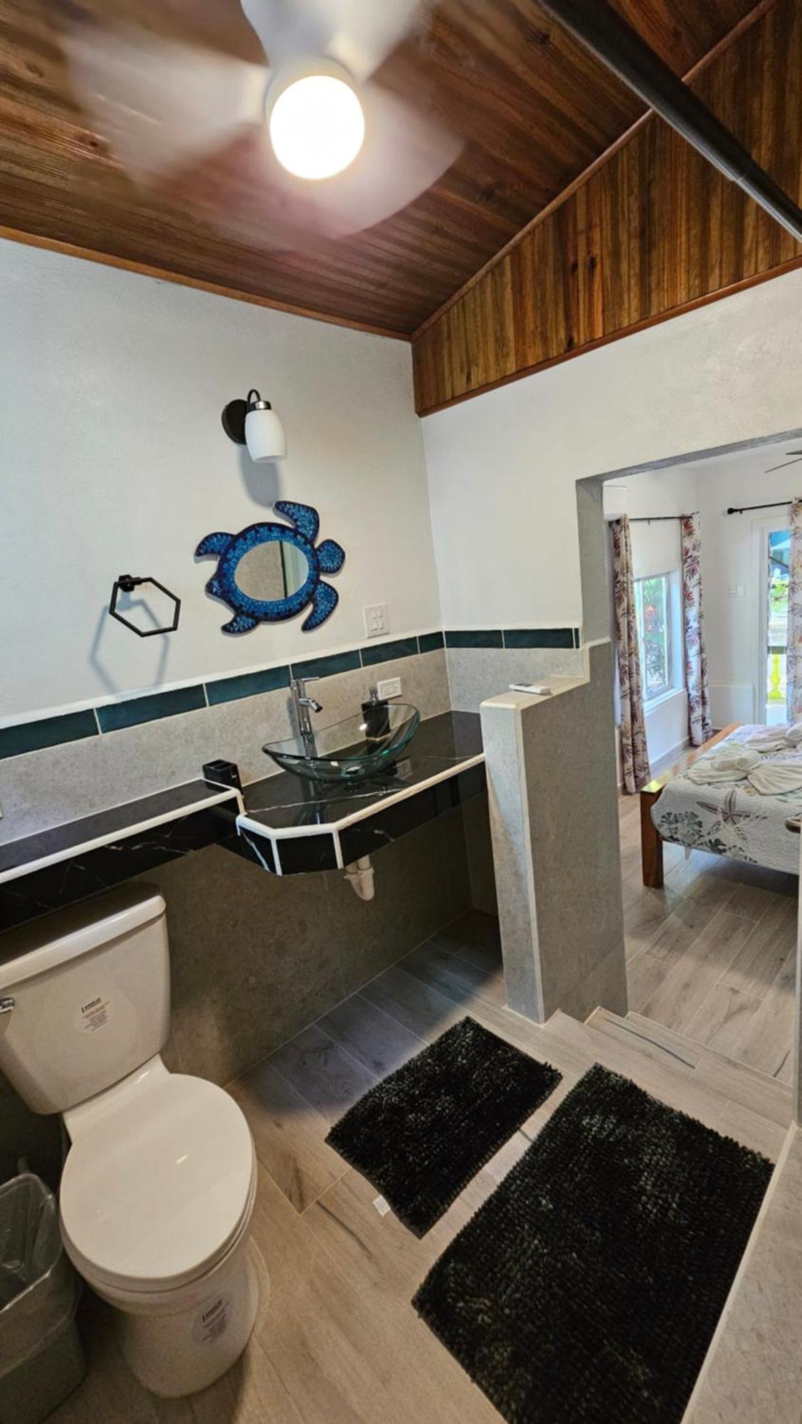 Sea N Sun Guest House Caye Caulker Exteriör bild