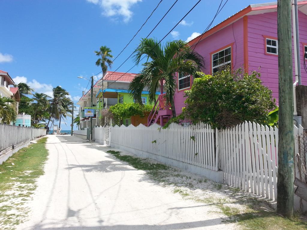 Sea N Sun Guest House Caye Caulker Exteriör bild